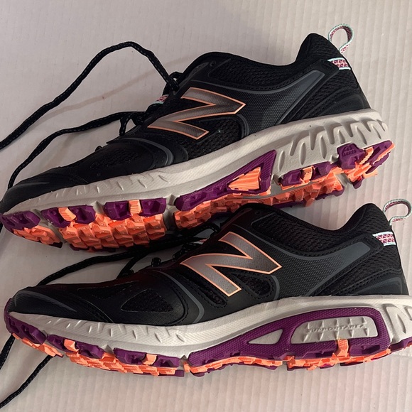New Balance Women's Black and Purple Athletic Shoes - Picture 3 of 7